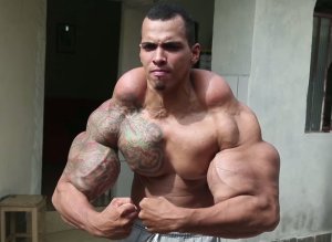 n-REAL-LIFE-INCREDIBLE-HULK-large300.jpg