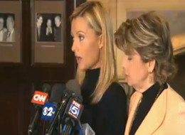 Ginger Lee Anthony Weiner Photos Press Conference