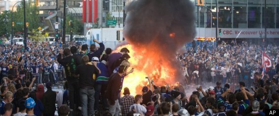 http://i.huffpost.com/gen/292100/thumbs/r-VANCOUVER-RIOTS-large570.jpg