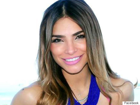 Ale Espinoza mostró la carita de su bebé y regañó a sus seguidores