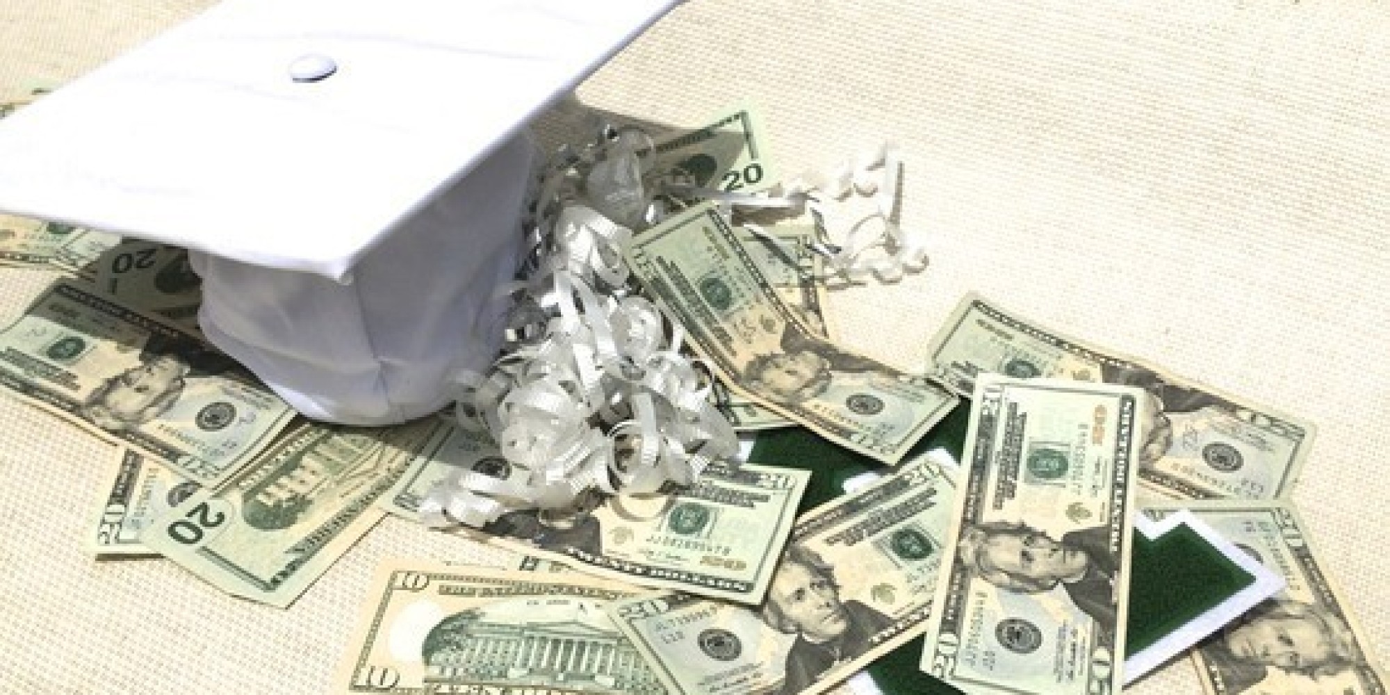 How To Make Cash the Perfect Graduation Gift