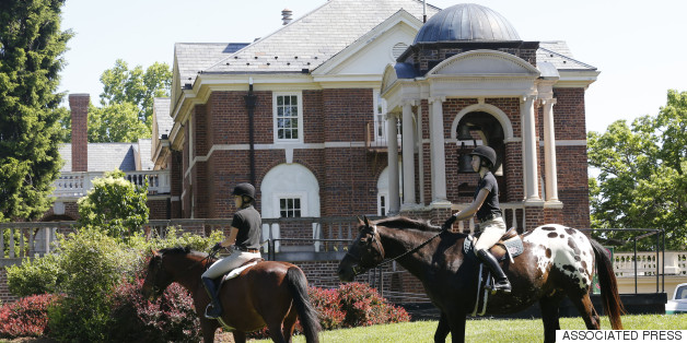 Sweet Briar Has Its Final Commencement Before Closing