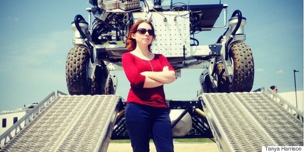 #GirlsWithToys Campaign Proves Once And For All That Women Have A Place In STEM