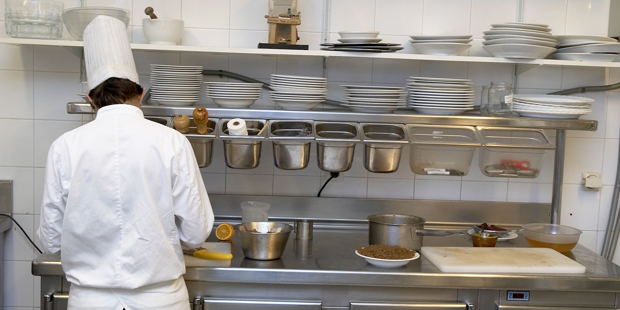 Chef Posts Brilliantly Honest Job Advert On Gumtree 'The Money Is Sh*t