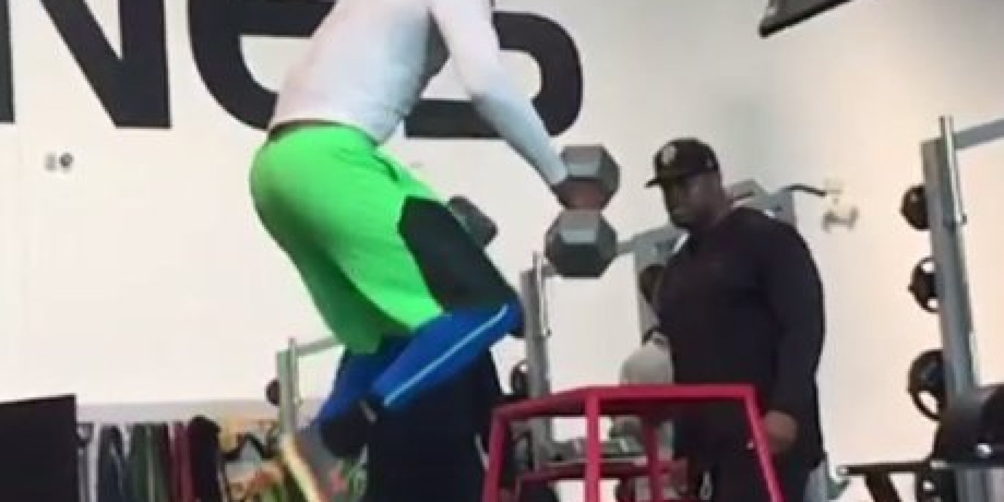 Baylor's Shawn Oakman Completes 40Inch Box Jump While Holding 70Pound