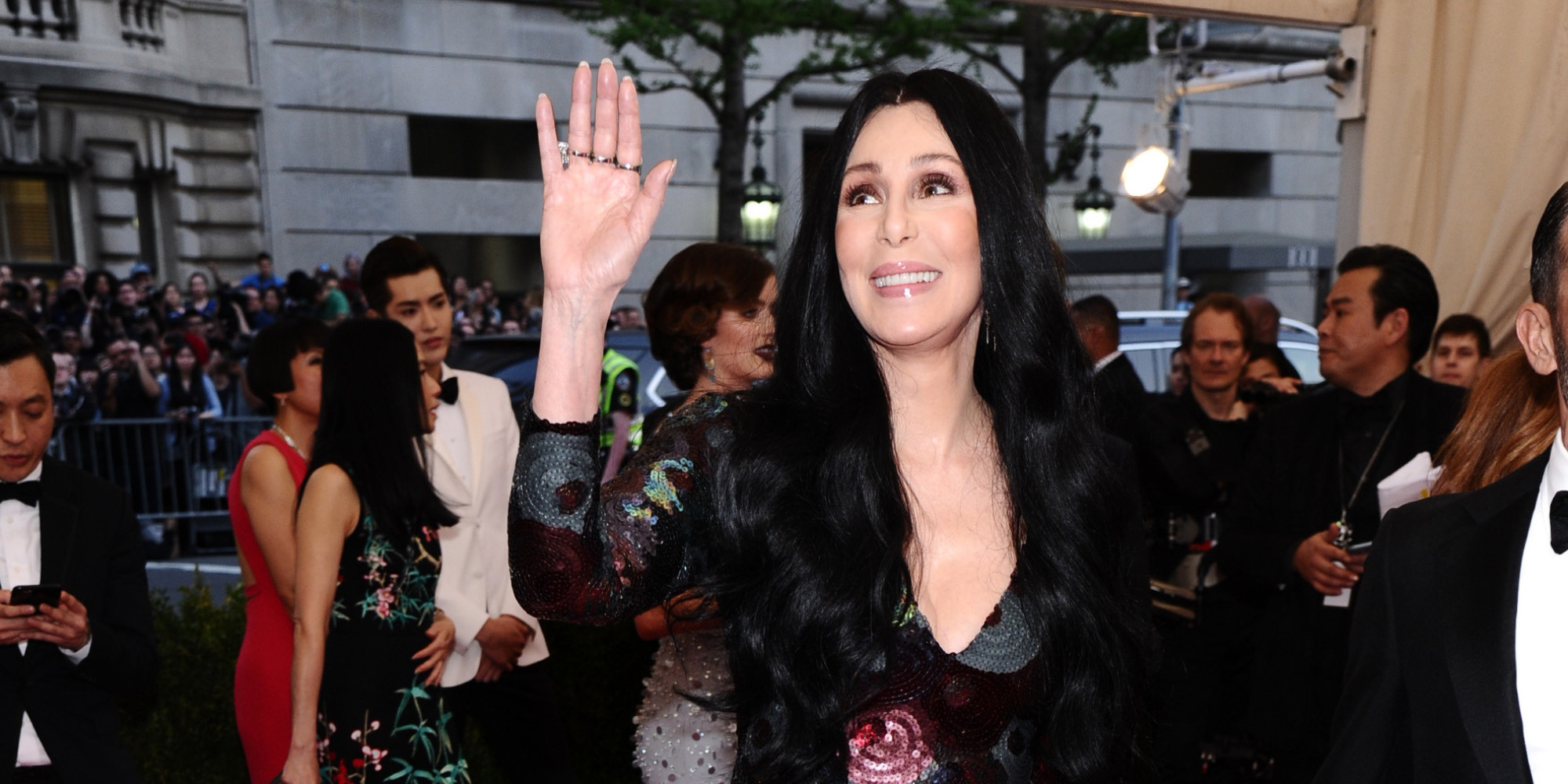 Cher Celebrates 69th Birthday With Saucy Tweet I Can Wear The Fk 6951