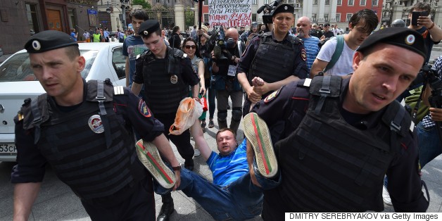 Gay Activists Detained After Unsanctioned LGBT Rally In Moscow