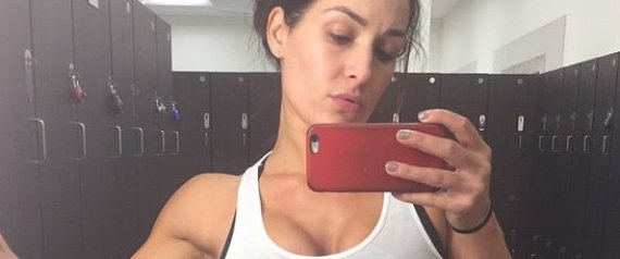Frauen Die Ständig Selfies Posten