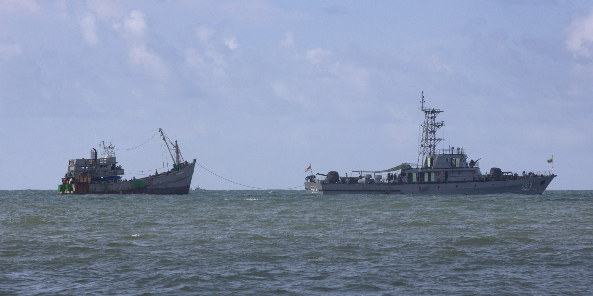 Myanmar Escorts Migrant Boat Crammed With People To 'Safe' Area | HuffPost