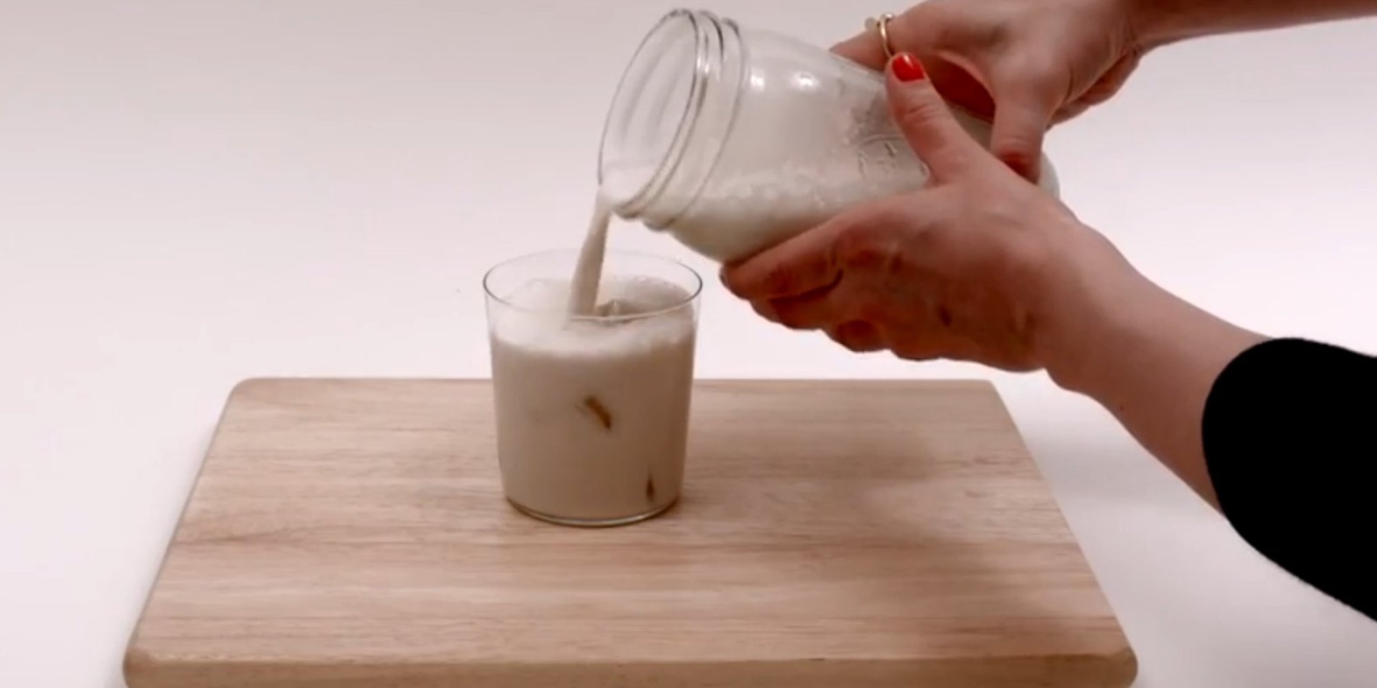 How To Make Almond Milk From Scratch Using Just Four Simple Ingredients