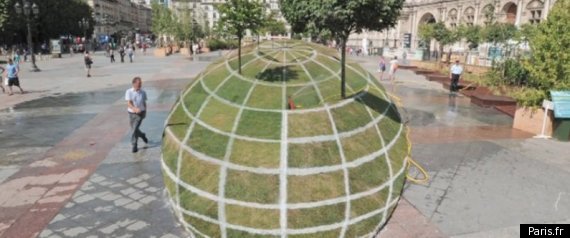 Paris Optical Illusion