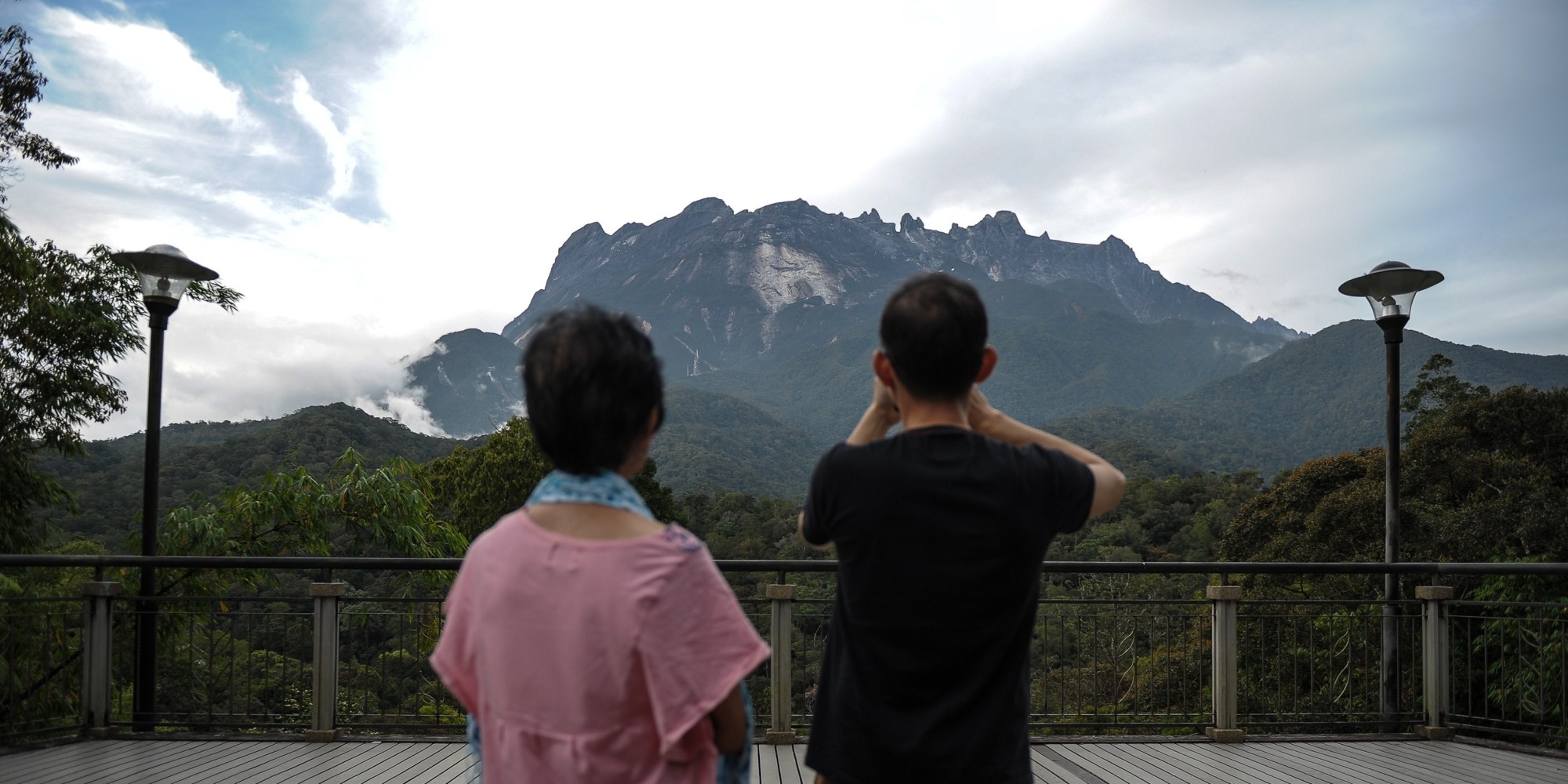 Malaysia detains tourists for nude photos on Mount 