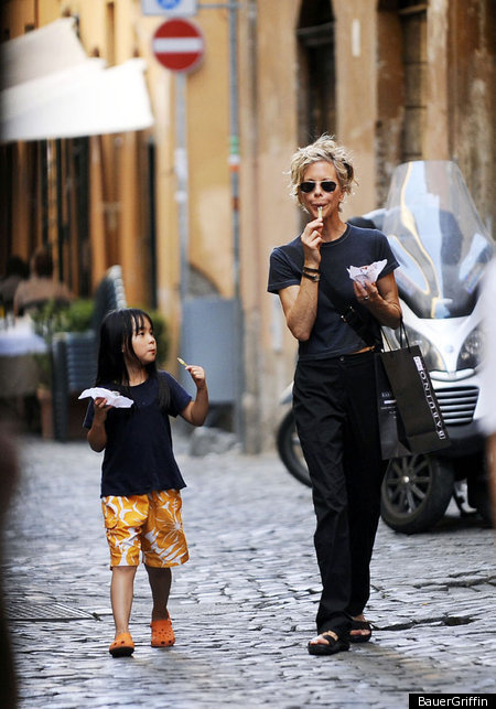 Meg Ryan & Daughter Daisy Get Gelato (PHOTOS) | HuffPost