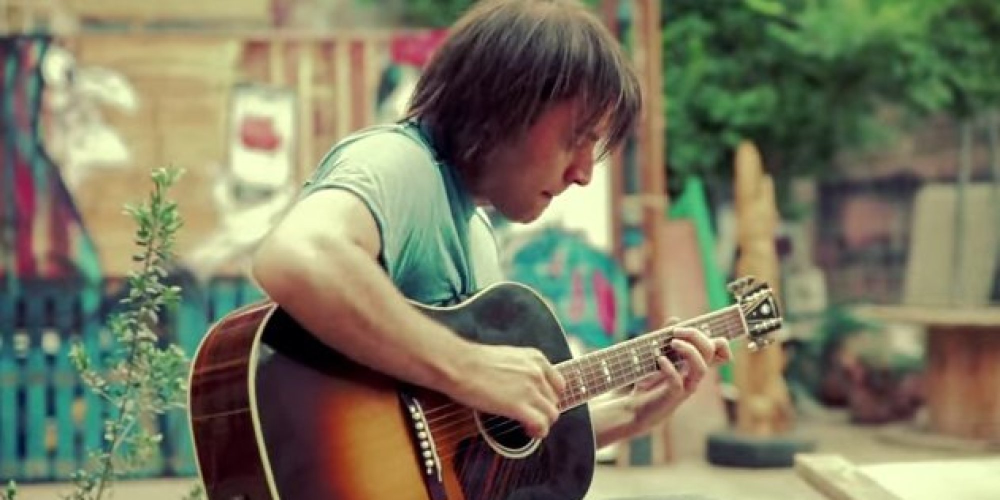 Michael Jackson's 'Beat It' Sounds Wondrously Funky On Acoustic Guitar