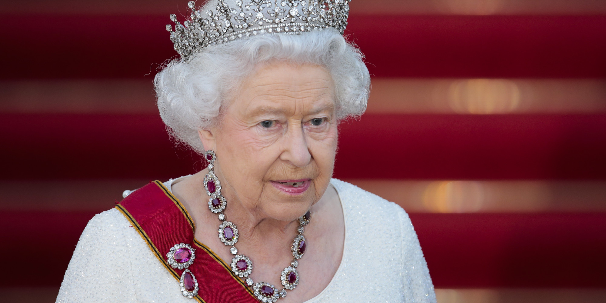 Queen Calls For European Unity At German Banquet Attended By David