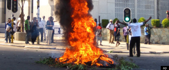 http://i.huffpost.com/gen/312619/thumbs/r-MALAWI-PROTESTS-large570.jpg