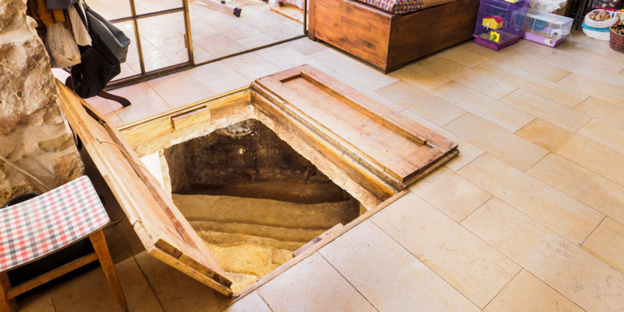 Israeli Couple Finds 2,000-Year-Old Jewish Mikvah Bath Under Their ...