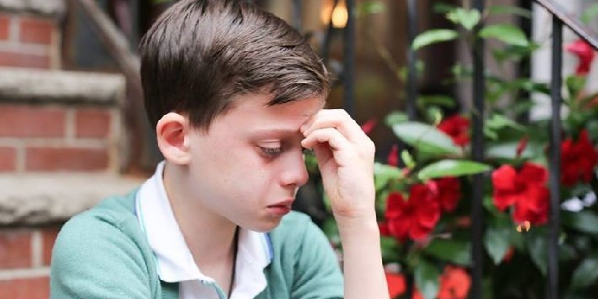 "네 미래는 굉장할 거야" 힐러리, 게이 소년을 위로하다