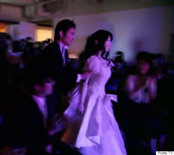 Robot Wedding In Japan Sees Bot Named Frois Marry A ...
