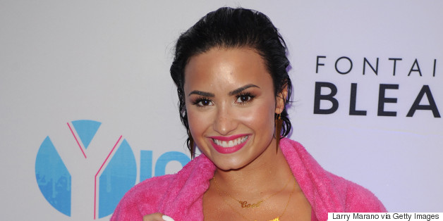 Demi Lovato Handles A Wipeout Like A Pro