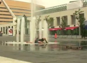 Skateboard Fountain Fail