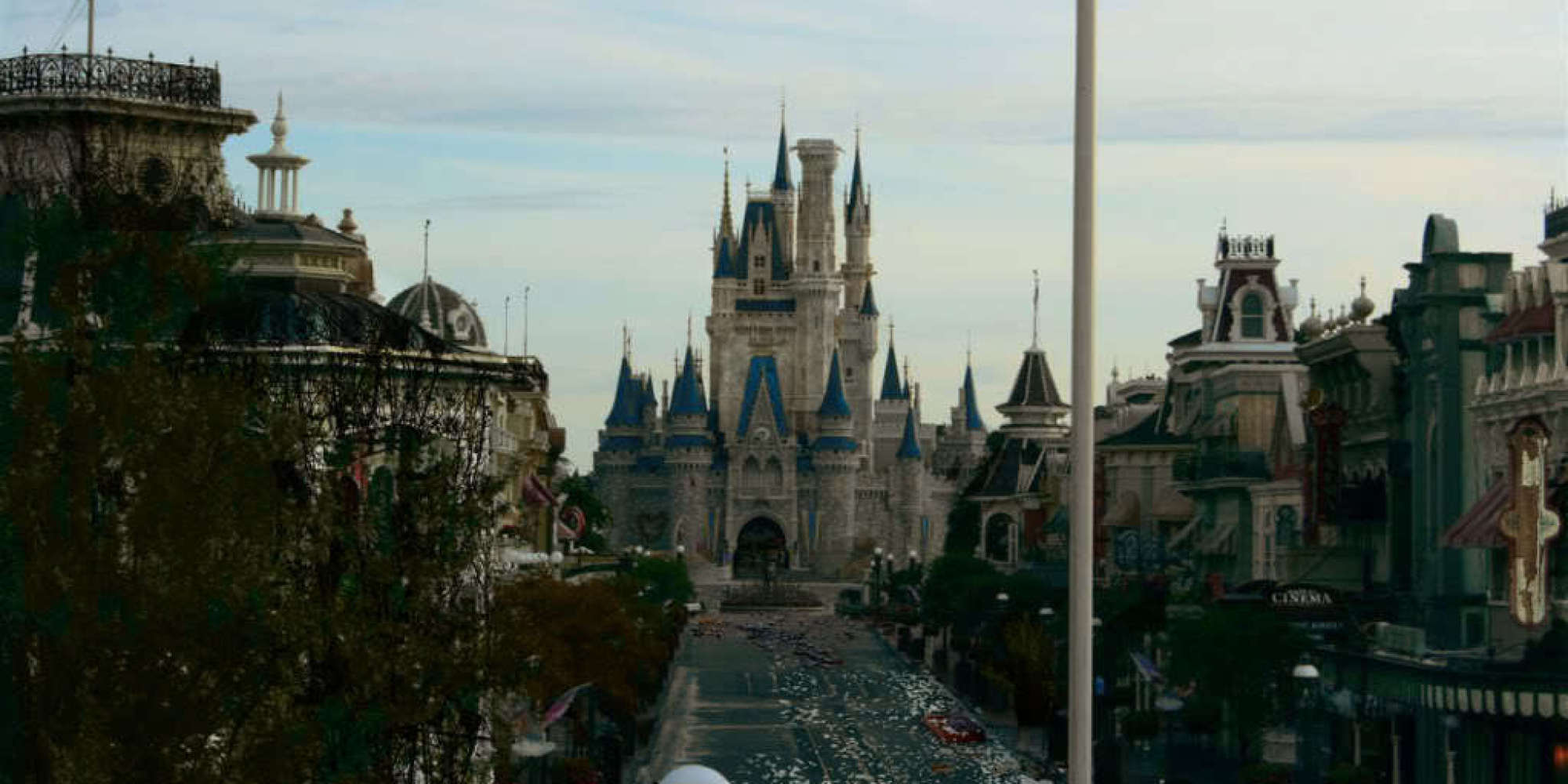 Artist39;s Abandoned Disney World Is A Whole New World Of Creepy  The 