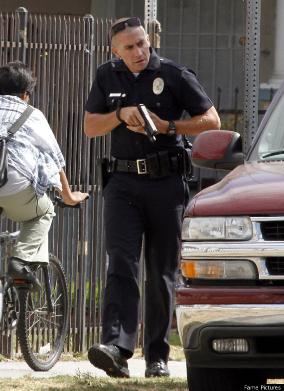 Jake Gyllenhaal In 'End Of Watch': Patrolling As LAPD (PHOTOS) | HuffPost
