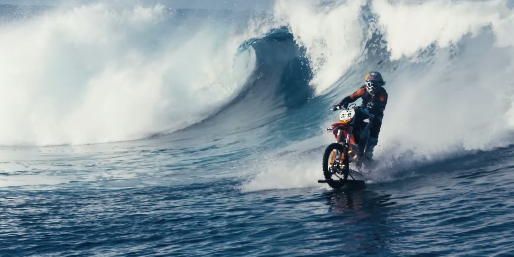 Daredevil Surfs On A Motorbike In Hawaii In Stunning 4K Video HuffPost UK