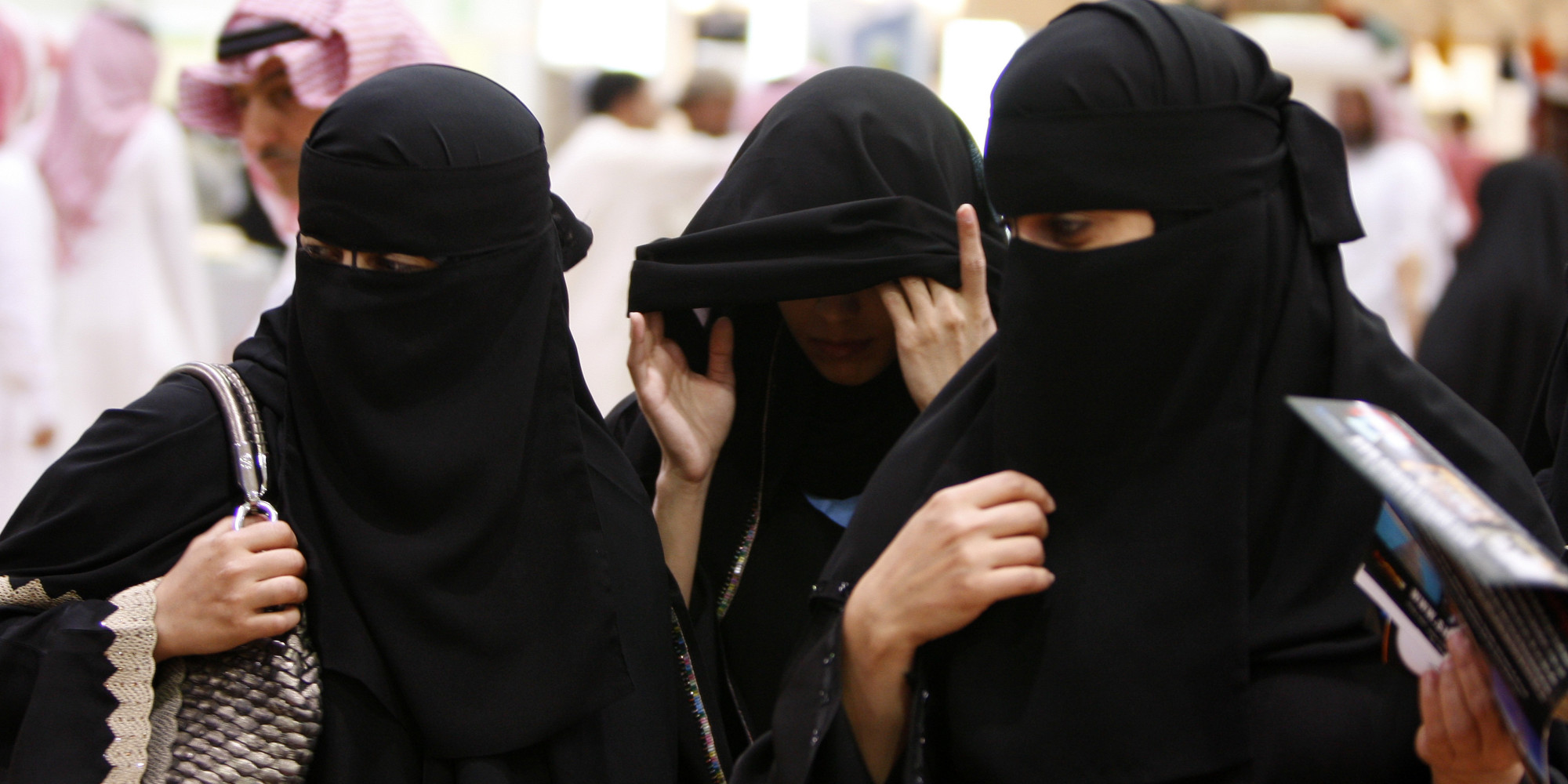 In Saudi Arabia Social Media Is Helping Reveal The Harassment Of Women Huffpost 5373