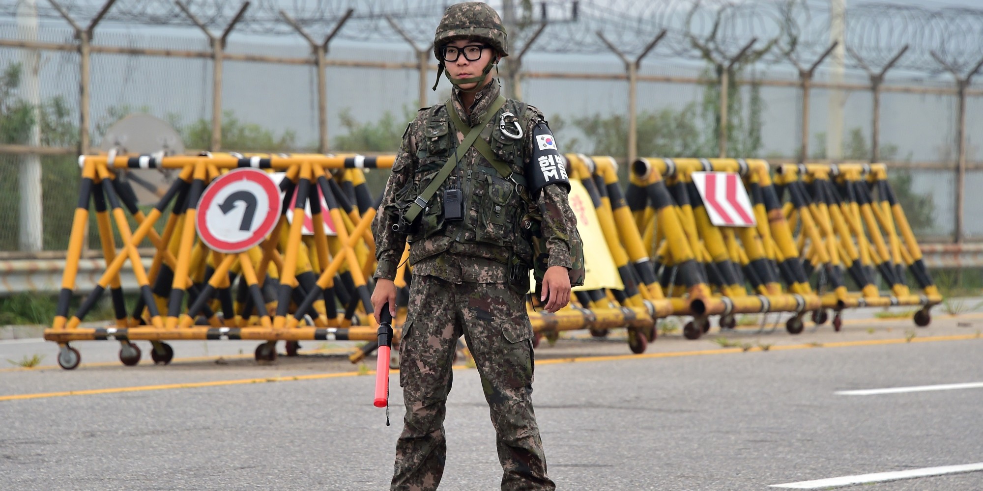 war between north and south korea essay World war ii divided korea into a communist, northern half and an american-occupied southern half, divided at the 38th parallel the korean war (1950-1953) began when the north korean communist army crossed the 38th parallel and invaded non-communist south korea. war between north and south korea essay World war ii divided korea into a communist, northern half and an american-occupied southern half, divided at the 38th parallel the korean war (1950-1953) began when the north korean communist army crossed the 38th parallel and invaded non-communist south korea.