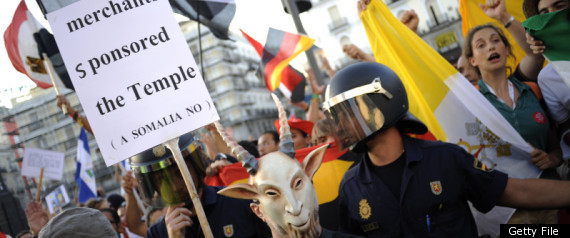 Spain Pope Protest