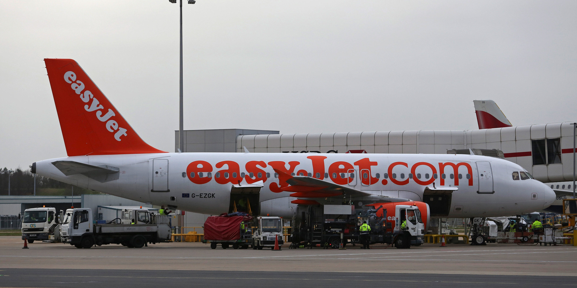 intruder-found-on-easyjet-flight-at-gatwick-airport-huffpost-uk