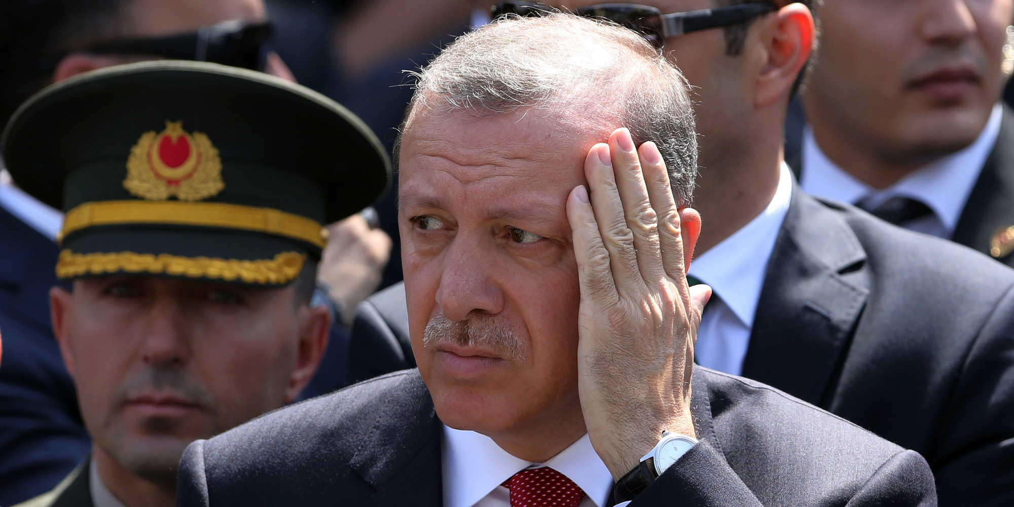 Р. Эрдоган примерил на себя костюм миротворца. Весьма топорно.