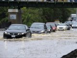 Drivers evacuate flooding conditions