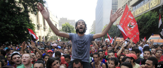 Egypt: Tahrir Square Fills With People Protesting Against Military ...