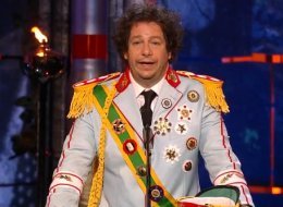 WATCH: Jeff Ross Roasts Charlie Sheen