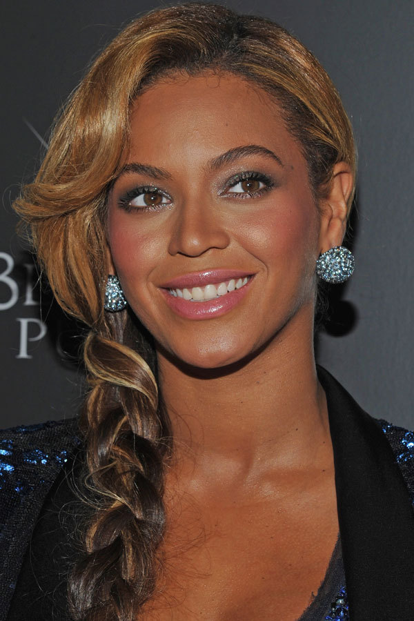 With inbetween weather in our forecast Beyonc's banging side braid is the