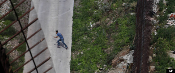 Immigrants Crossing Us Mexico Border