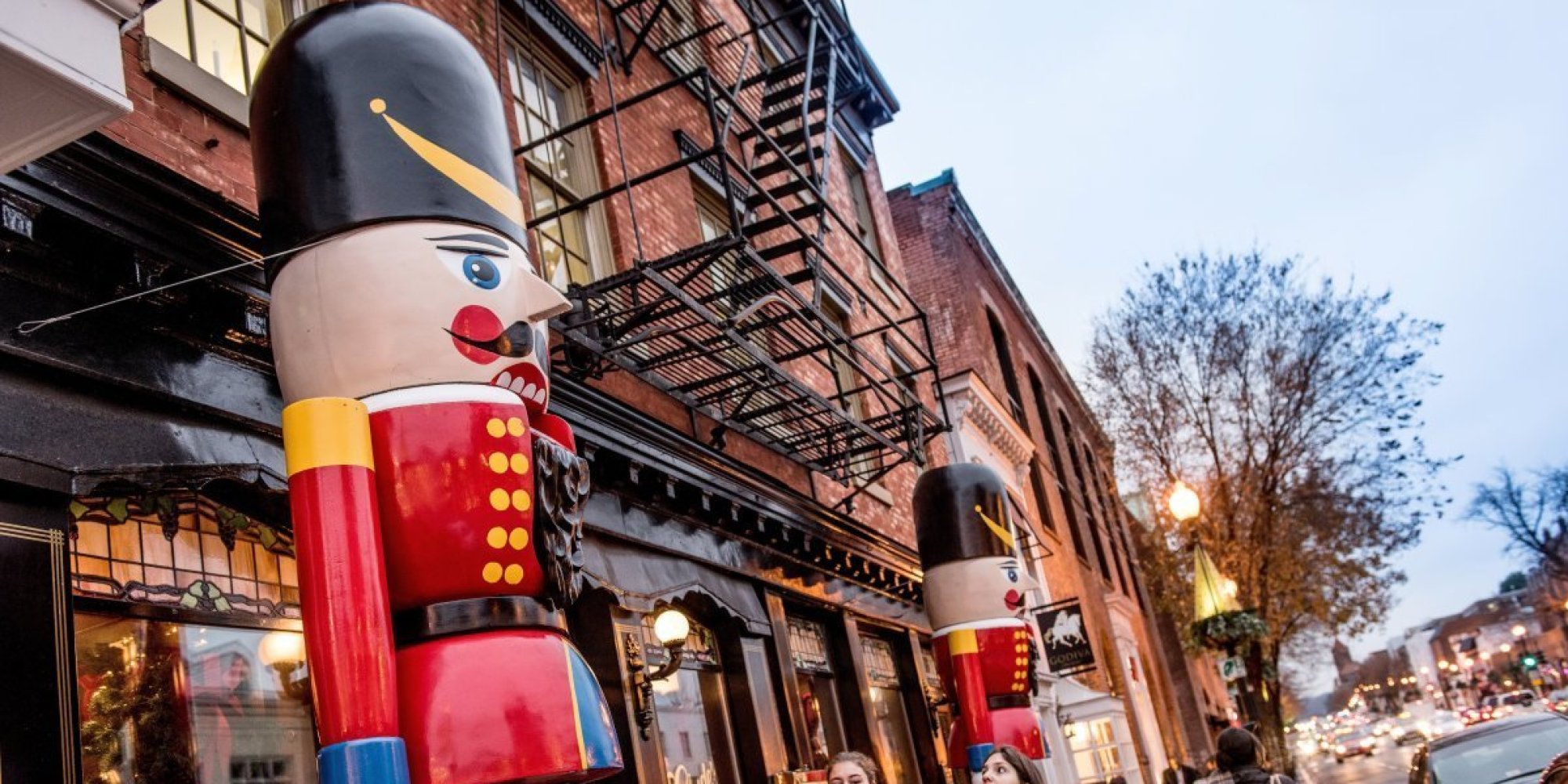 10 U.S. Towns With Incredible Christmas Celebrations HuffPost