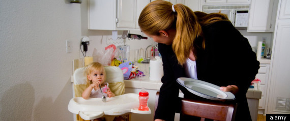 WORKING MOM