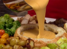 Quick Cheddar Cheese Fondue