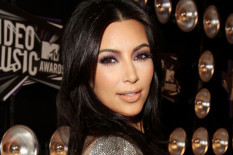 KIM-KARDASHIAN