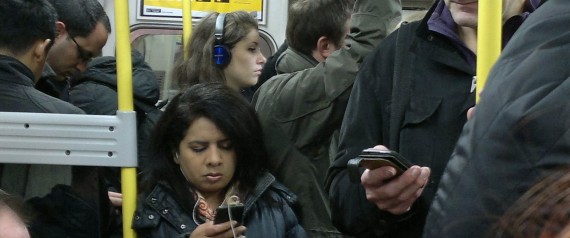 EARPHONES TUBE LONDON