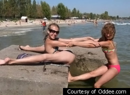15 Funny Beach Photos