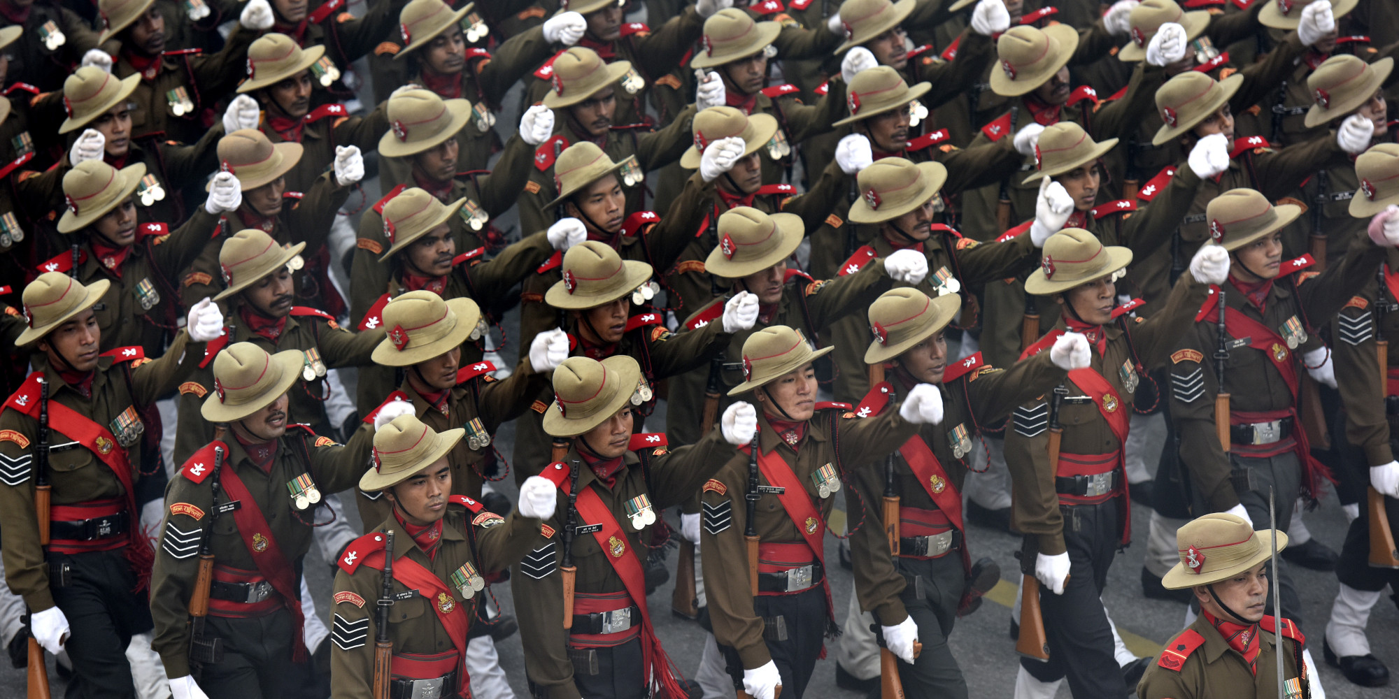 http://i.huffpost.com/gen/3864294/images/o-REPUBLIC-DAY-PARADE-facebook.jpg