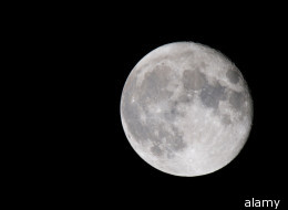 LISTEN: Man Mistakes The Moon For UFO, Call Police