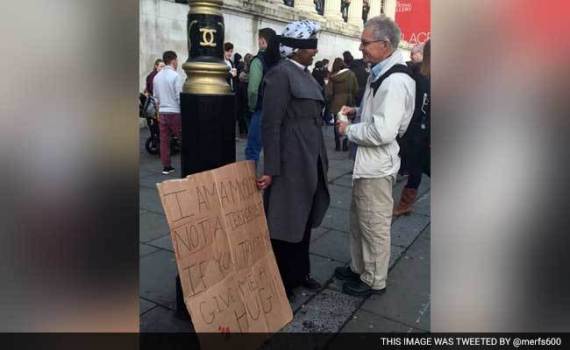 muslim girl asked london for trust hugs