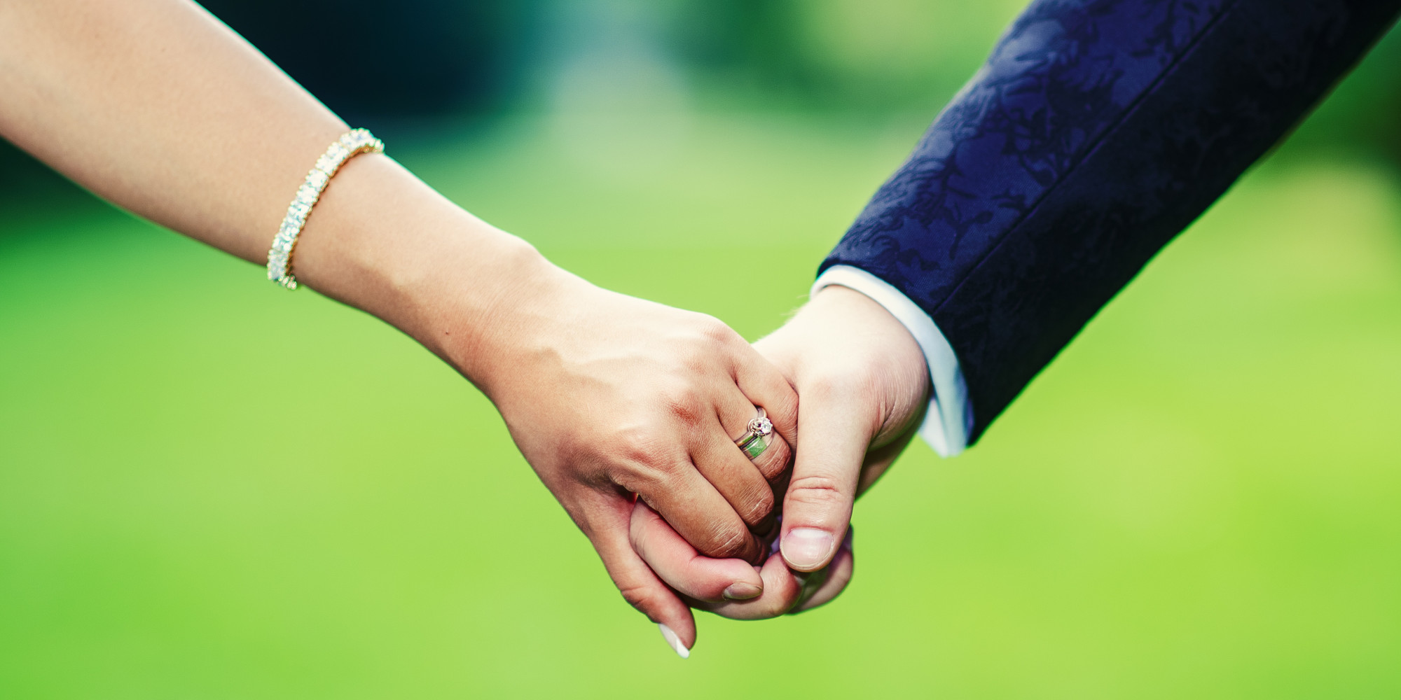 Engagement rings canada cost