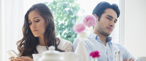 What are the bad things about internet dating