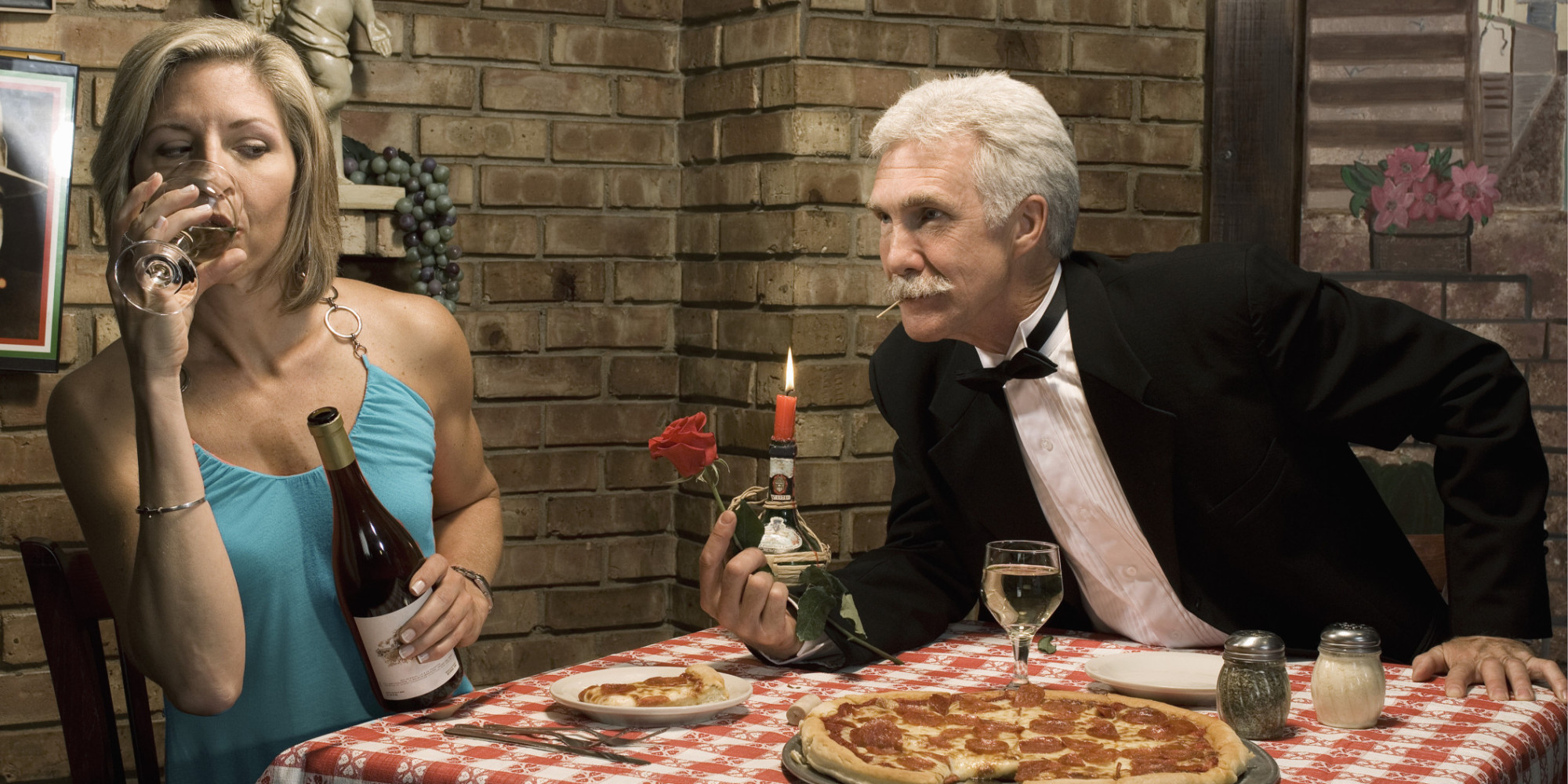 A Dozen Dos And Donts Of Dating In Your 50s Huffpost 